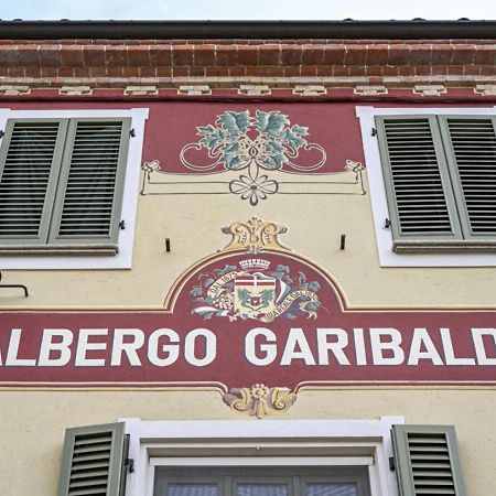 Albergo Ristorante Garibaldi Cisterna dʼAsti Екстериор снимка