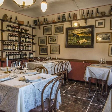 Albergo Ristorante Garibaldi Cisterna dʼAsti Екстериор снимка