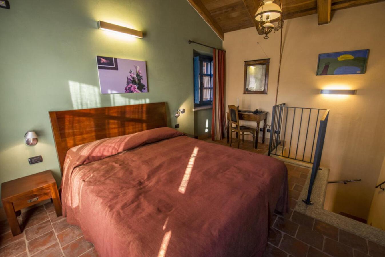 Albergo Ristorante Garibaldi Cisterna dʼAsti Екстериор снимка