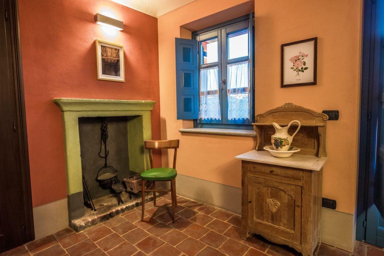 Albergo Ristorante Garibaldi Cisterna dʼAsti Екстериор снимка