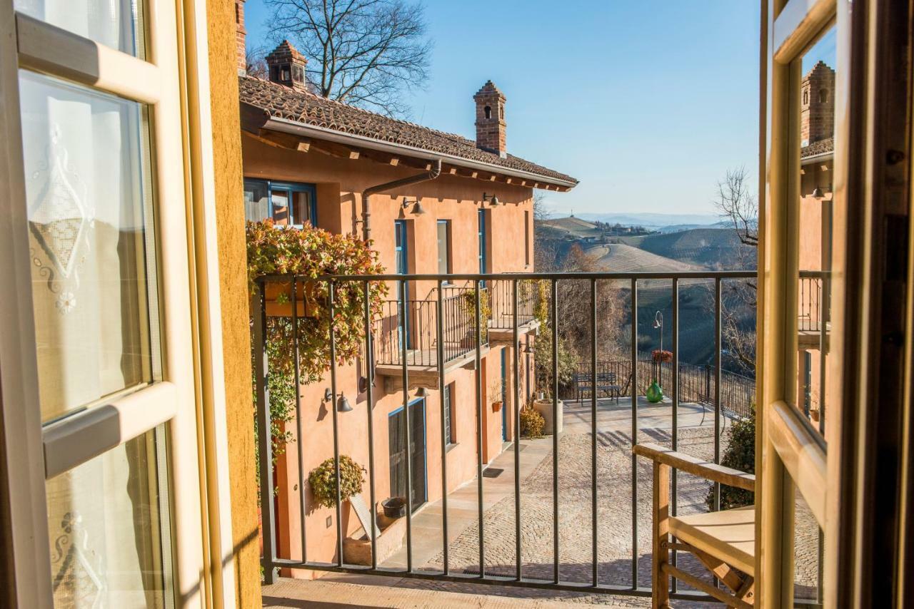 Albergo Ristorante Garibaldi Cisterna dʼAsti Екстериор снимка