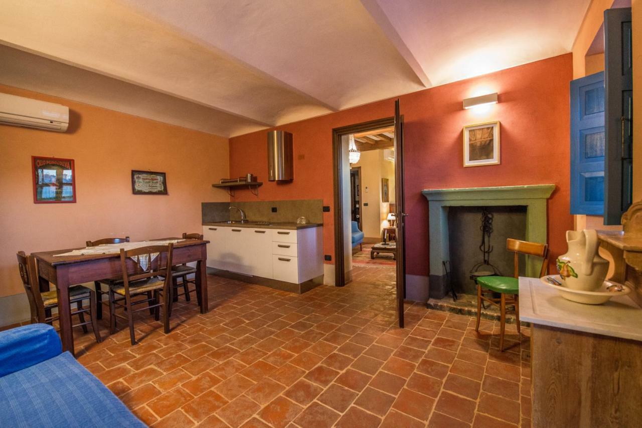 Albergo Ristorante Garibaldi Cisterna dʼAsti Екстериор снимка