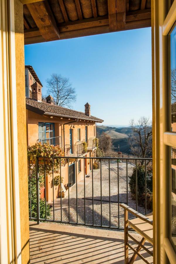 Albergo Ristorante Garibaldi Cisterna dʼAsti Екстериор снимка