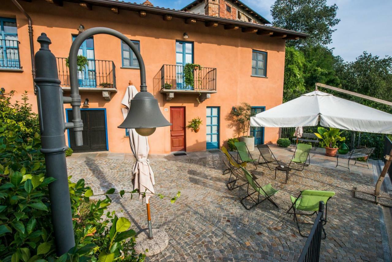 Albergo Ristorante Garibaldi Cisterna dʼAsti Екстериор снимка